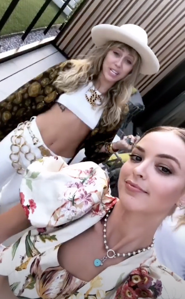 Miley Cyrus, Kaitlynn Carter, Instagram